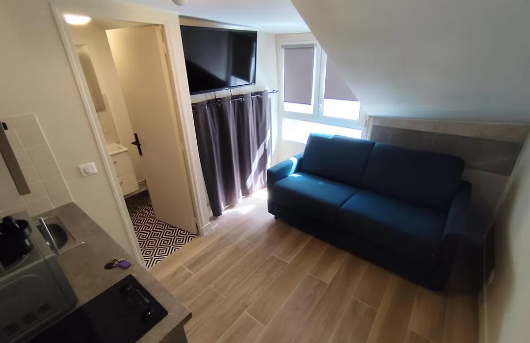 Rent A Room - Cosy Studio-1