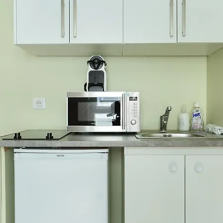 Rent A Room - Cosy Studio-3